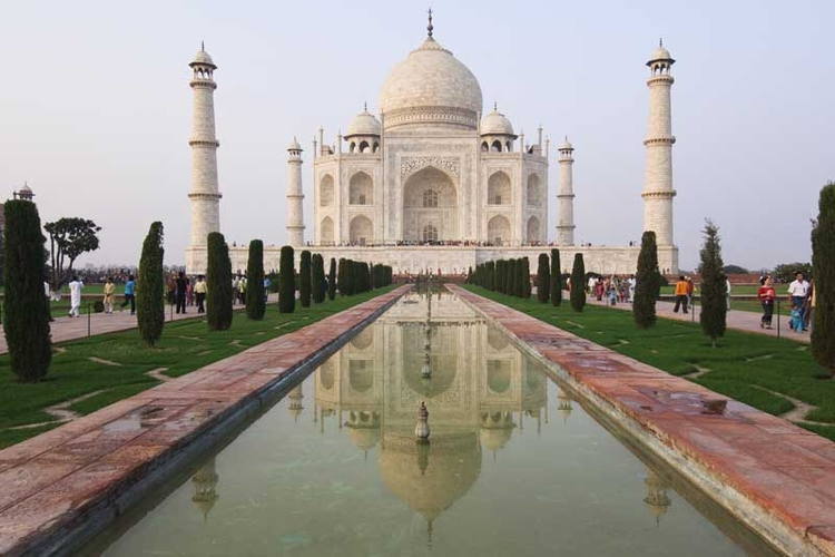 Taj Mahal 8 Asias must visit place in 2018 3