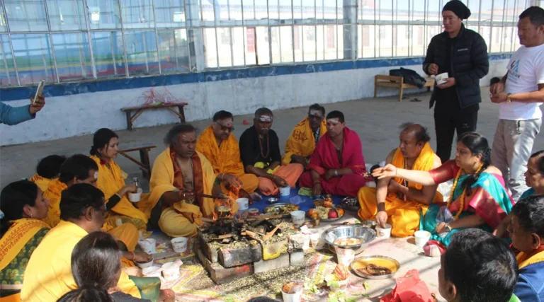 Puja at Mansarovar Lake