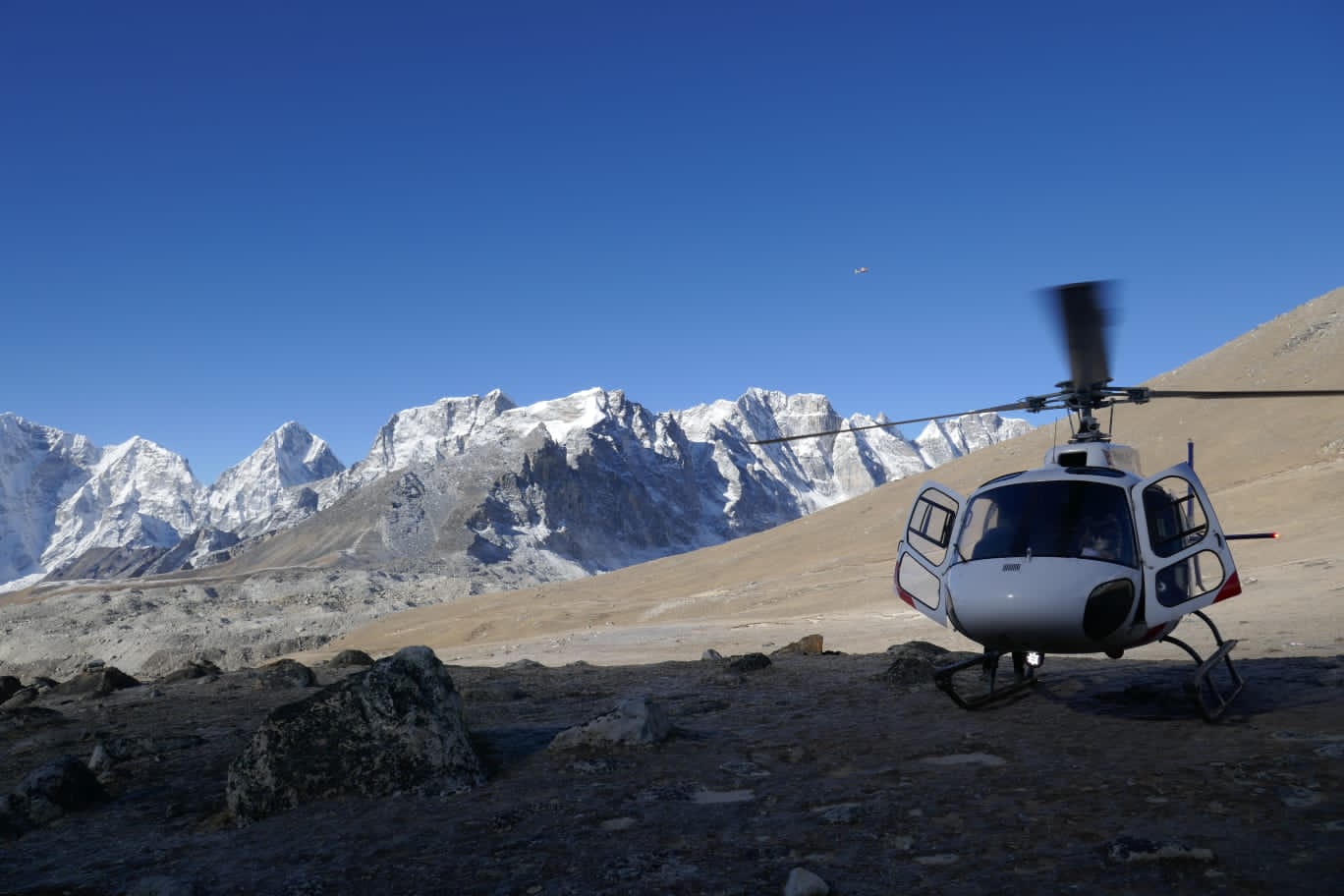 Everest Helicopter Tour in Nepal