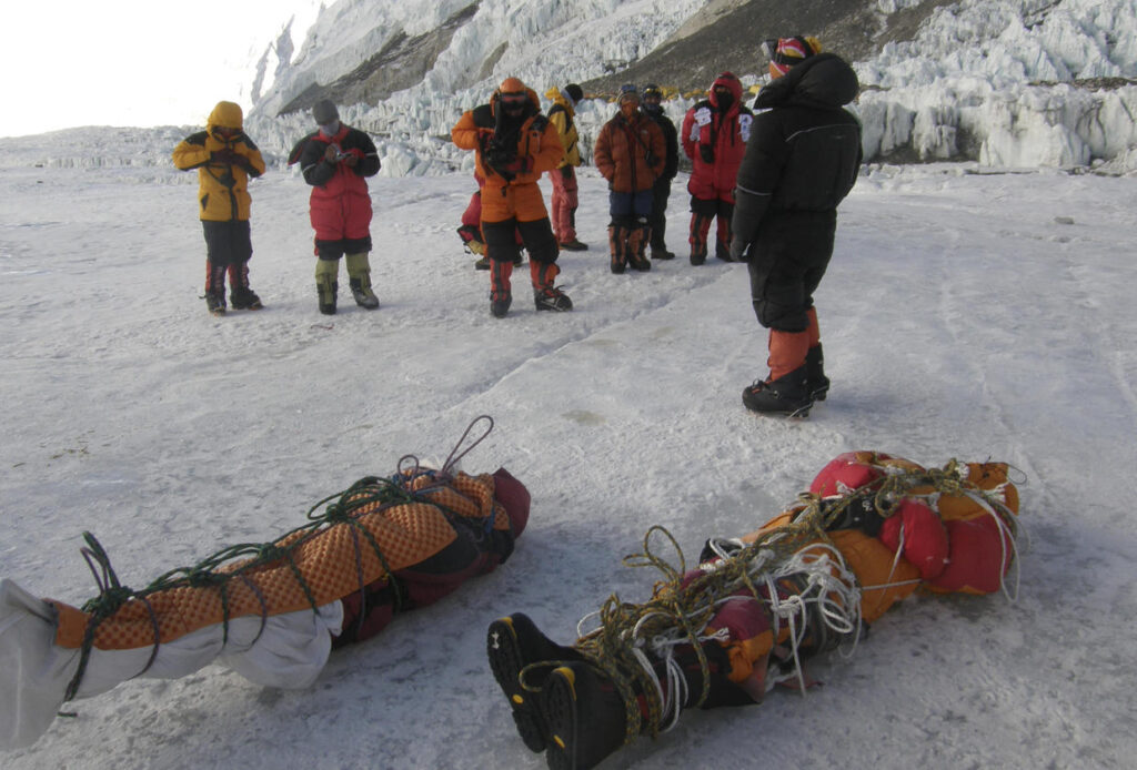 dead body on everest