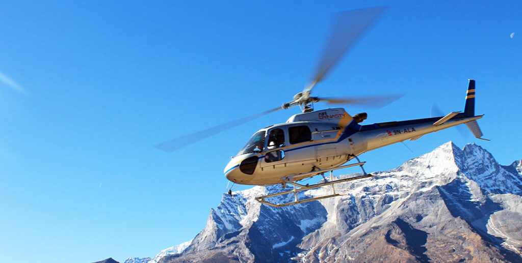 heli fly on everest 1