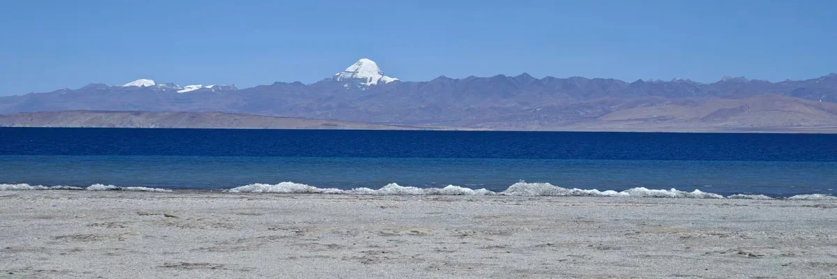 Mansarovar lake seen during kailash Yatra